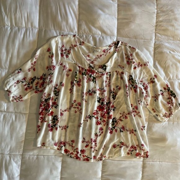 💙 B Skies Are Blue Floral Half Sleeve Top 3x Flow - Picture 2 of 6